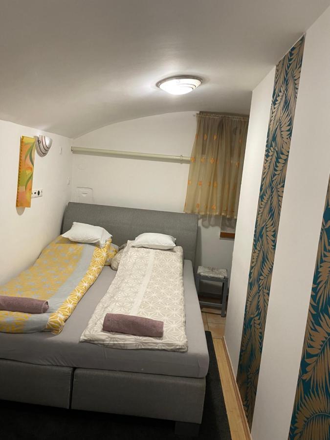 Centrum Wellness Hostel Debrecen Exteriör bild