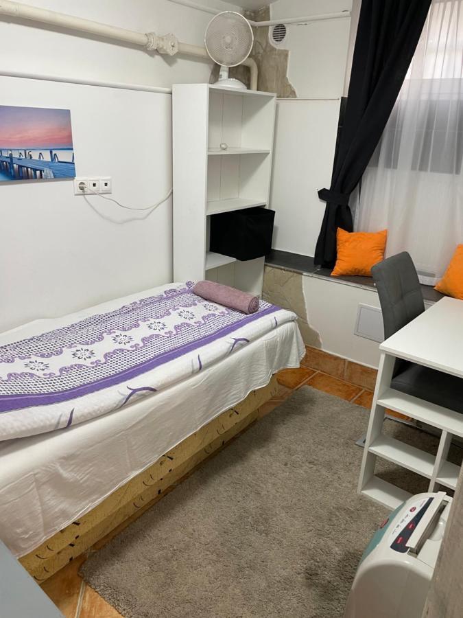 Centrum Wellness Hostel Debrecen Exteriör bild