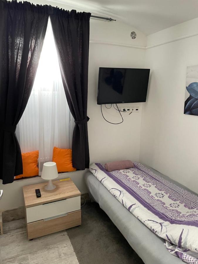 Centrum Wellness Hostel Debrecen Exteriör bild